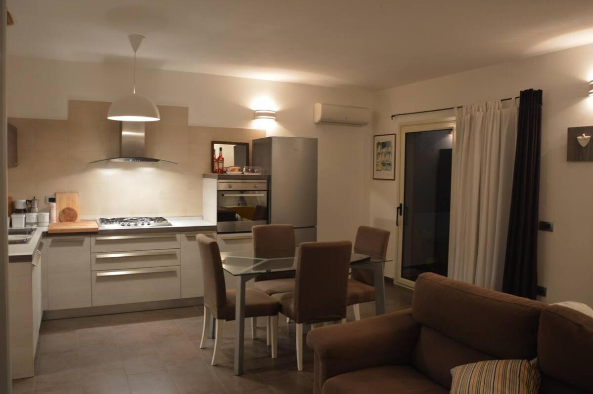 Casa Vacanze Rocco Àrbatax Eksteriør billede