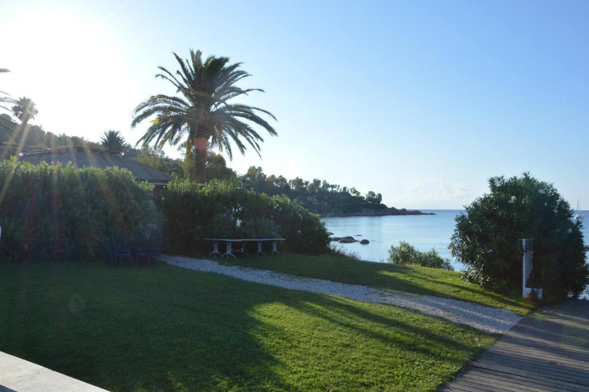 Casa Vacanze Rocco Àrbatax Eksteriør billede